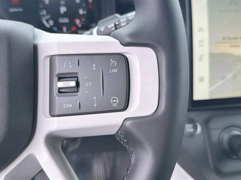 New 2026 Land Rover Defender 110 X-Dynamic SE AWD/4WD image 38