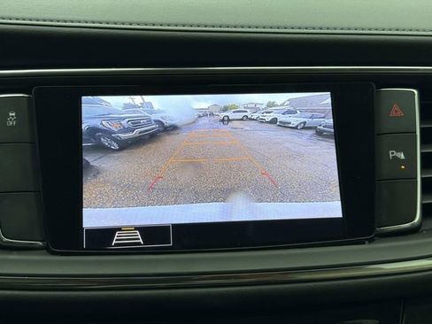 Used 2021 Buick Enclave Essence w/ Sport Touring Edition FWD image 31