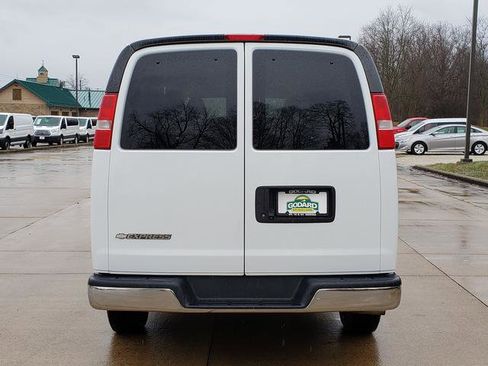 Used 2017 Chevrolet Express 3500 LT w/ LT Preferred Equipment Group image 4