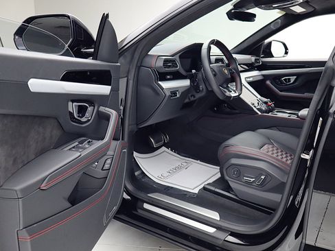 Used 2024 Lamborghini Urus S image 49