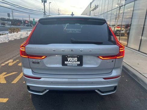 Used 2025 Volvo XC60 B5 Plus AWD/4WD image 4