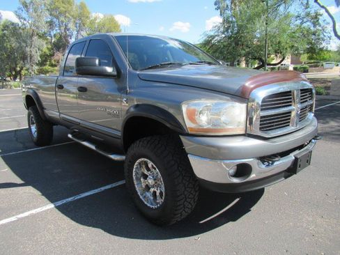 Used 2006 Dodge Ram 2500 Truck SLT w/ Quad Cab Big Horn Value Group AWD/4WD image 4