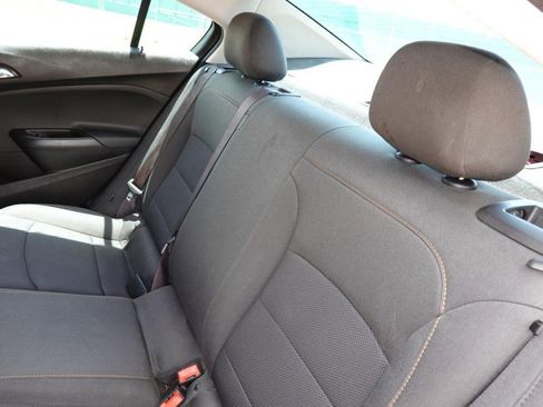 Used 2017 Chevrolet Cruze LS FWD image 19