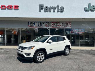 Used 2018 Jeep Compass Latitude video 1