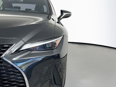 Used 2022 Lexus IS 300 image 12