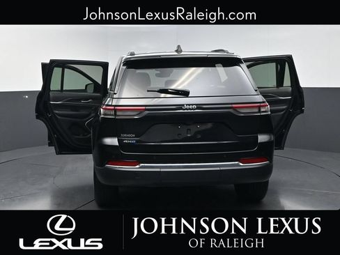 Used 2023 Jeep Grand Cherokee 4WD 4xe image 36