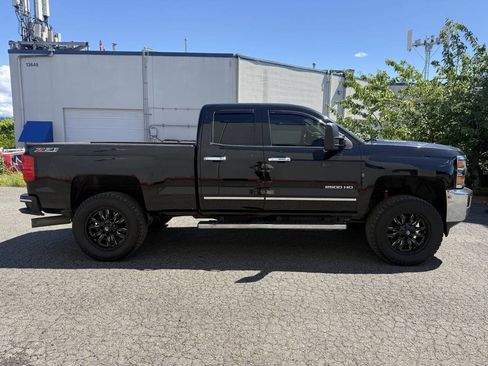 Used 2015 Chevrolet Silverado 2500 LTZ AWD/4WD image 6