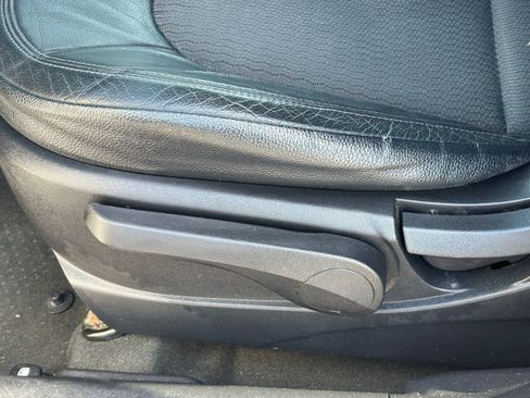 Used 2012 Hyundai Tucson GLS FWD image 18