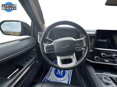 Used 2024 Ford Expedition XLT image 12