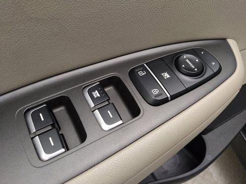 Used 2018 Kia Optima LX FWD image 27