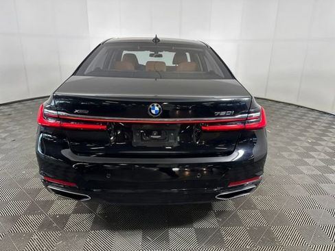 Used 2021 BMW 750i xDrive image 4