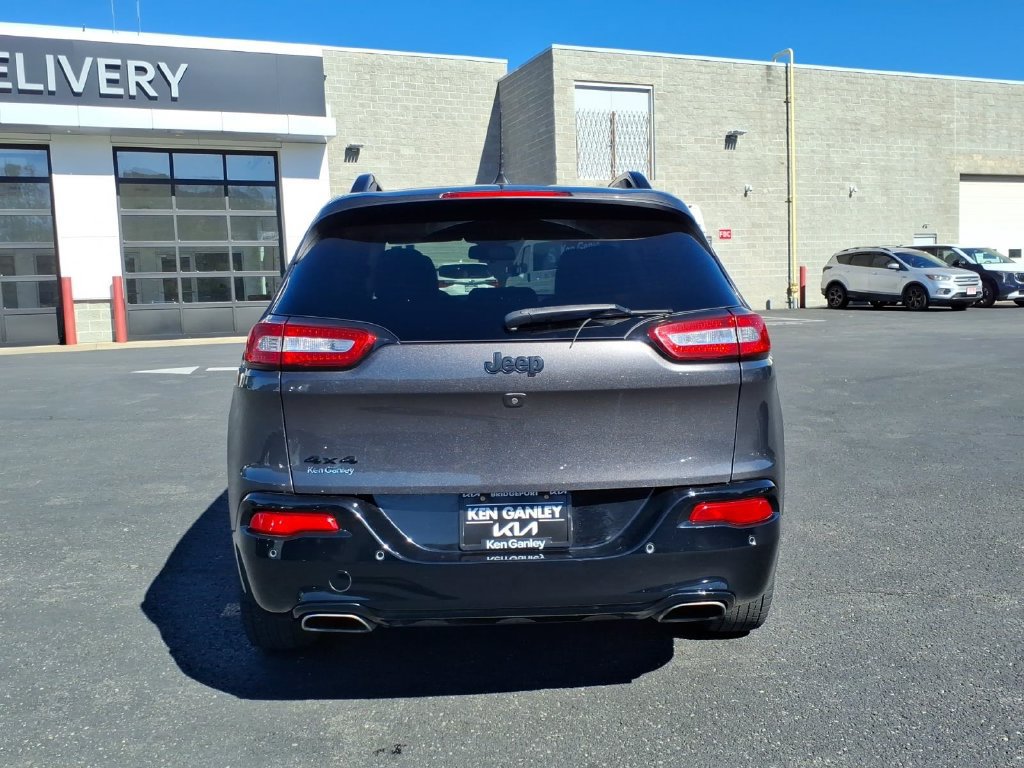 Used 2018 Jeep Cherokee Latitude AWD/4WD image 10