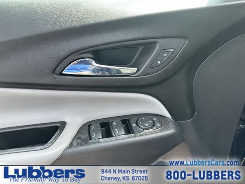 Used 2020 Chevrolet Equinox LS AWD/4WD image 12
