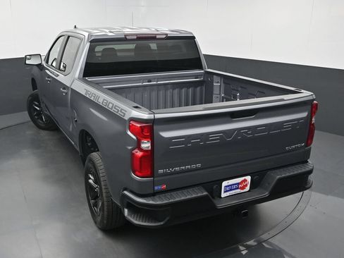 Used 2021 Chevrolet Silverado 1500 Custom Trail Boss AWD/4WD image 28