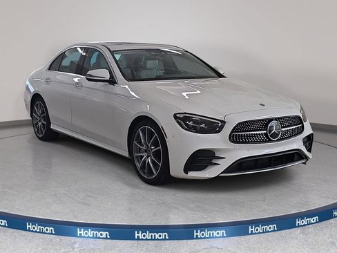 Used 2022 Mercedes-Benz E 350 Sedan image 4