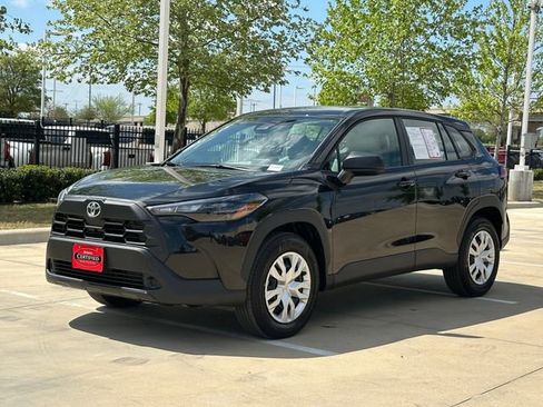 Used 2026 Toyota Corolla Cross L image 8