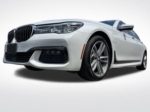 Used 2018 BMW 740e xDrive w/ M Sport Package AWD/4WD image 66