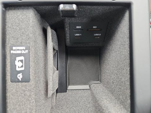 New 2026 Porsche Macan image 36