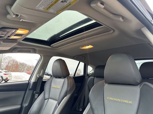Used 2021 Subaru Crosstrek 2.5i Sport w/ Moonroof Package image 14