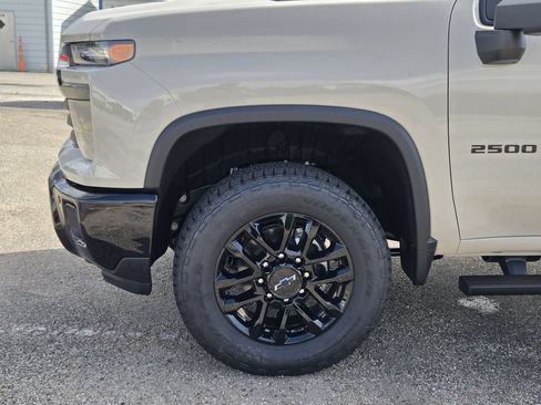 New 2026 Chevrolet Silverado 2500 Custom w/ Custom Value Package AWD/4WD image 9