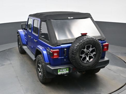 Used 2018 Jeep Wrangler Unlimited Sahara w/ Dual Top Group image 32