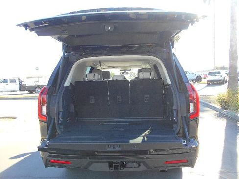 Certified 2025 Ford Expedition Active AWD/4WD image 5