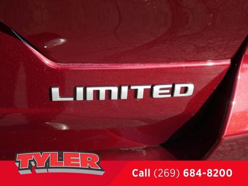 New 2025 Jeep Grand Cherokee Limited w/ Luxury Tech Group II AWD/4WD image 14