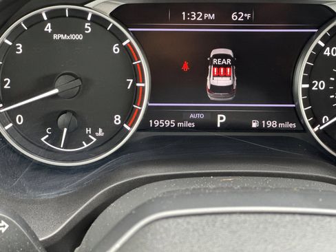 Used 2025 Nissan Rogue SV AWD/4WD image 20