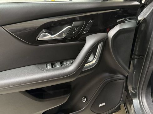 Used 2019 Chevrolet Blazer Premier w/ Sun and Wheels Package AWD/4WD image 22