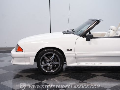 Used 1993 Ford Mustang GT RWD image 19