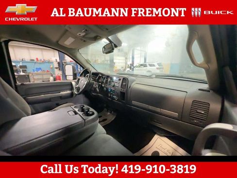 Used 2009 GMC Sierra 2500 SLE w/ Convenience Package image 16