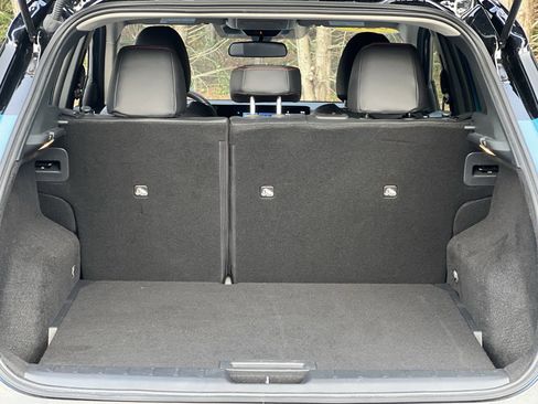 Certified 2025 Nissan Kicks SR FWD image 21