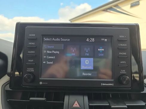 Used 2021 Toyota RAV4 XLE FWD image 27