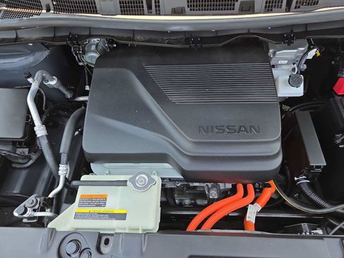 Used 2024 Nissan Leaf S FWD image 17