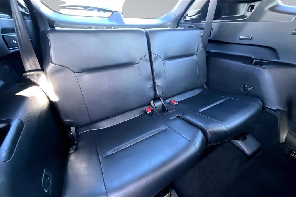Used 2025 Mitsubishi Outlander AWD image 27