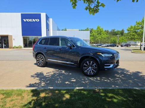 Used 2023 Volvo XC90 B5 Plus w/ Protection Package AWD/4WD image 2