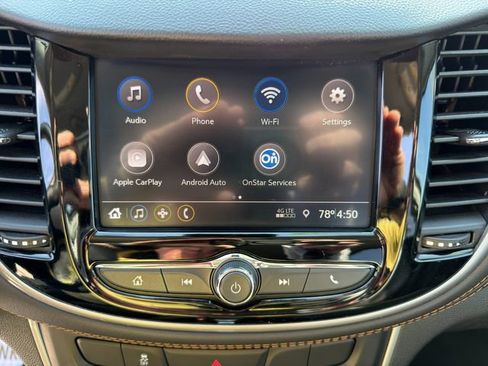 Used 2022 Chevrolet Trax LT w/ LT Convenience Package image 20