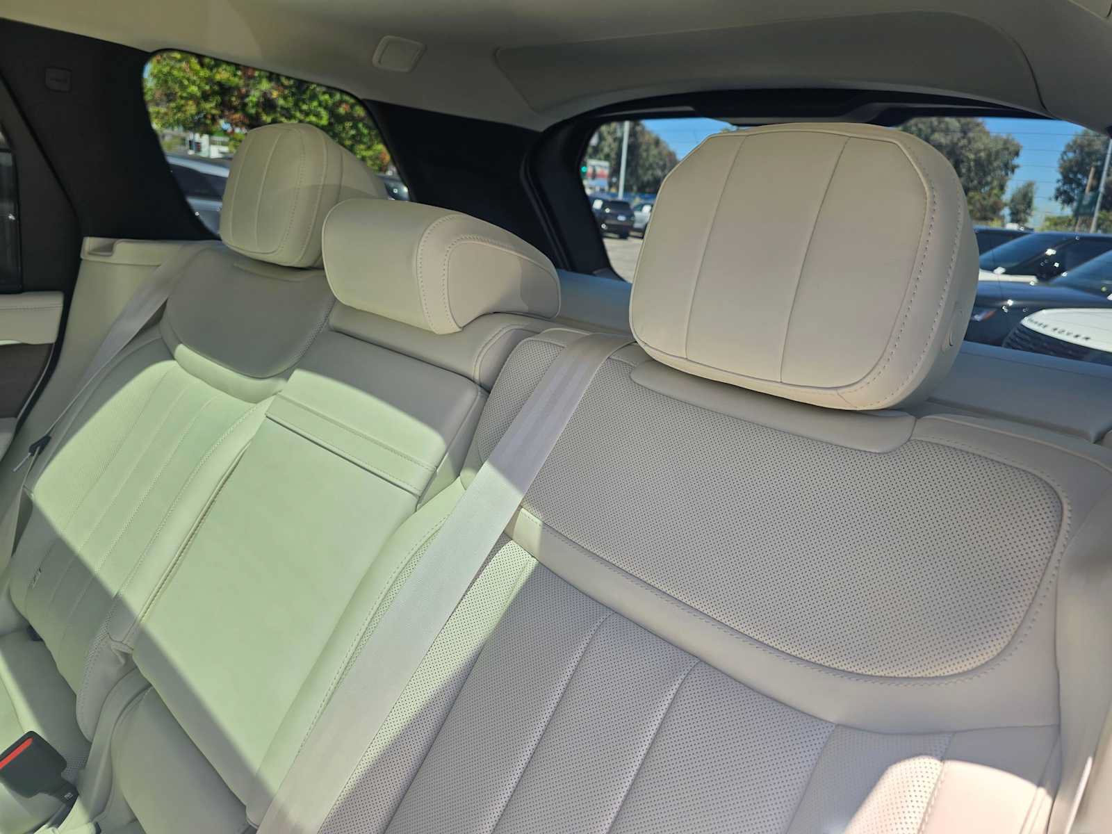 New 2026 Land Rover Range Rover SE AWD/4WD image 18