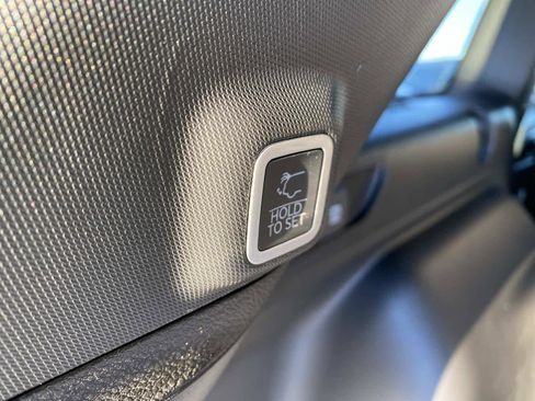 New 2025 Jeep Grand Cherokee Laredo image 6