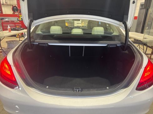 Used 2019 Mercedes-Benz C 300 4MATIC Sedan image 8