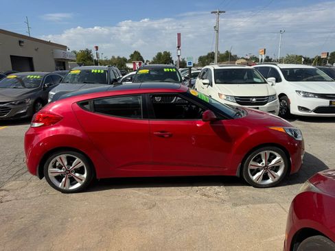 Used 2016 Hyundai Veloster w/ Option Group 02 FWD image 5
