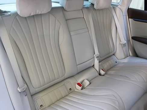 Used 2023 Mercedes-Benz EQS 580 4MATIC Sedan image 16