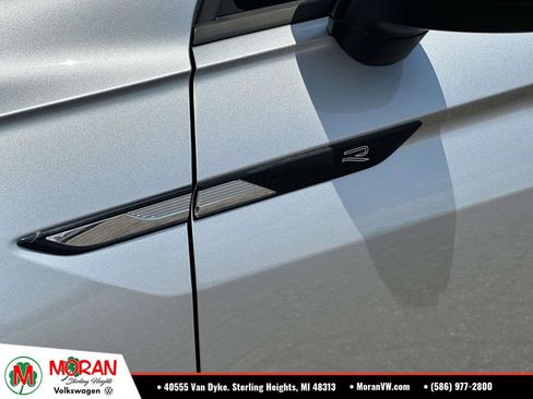 Certified 2023 Volkswagen Tiguan SE R-Line AWD/4WD image 10