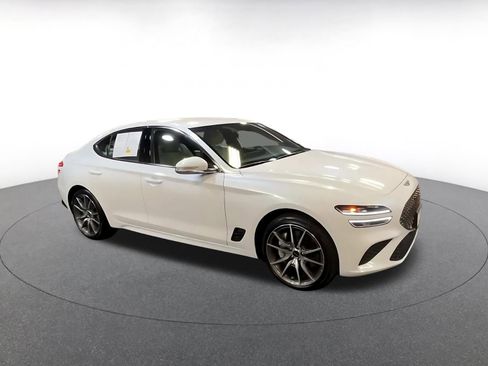 Used 2025 Genesis G70 2.5T image 2