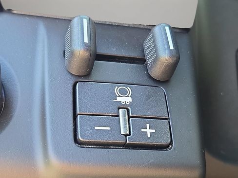 Used 2017 Chevrolet Suburban LT w/ Max Trailering Package AWD/4WD image 24
