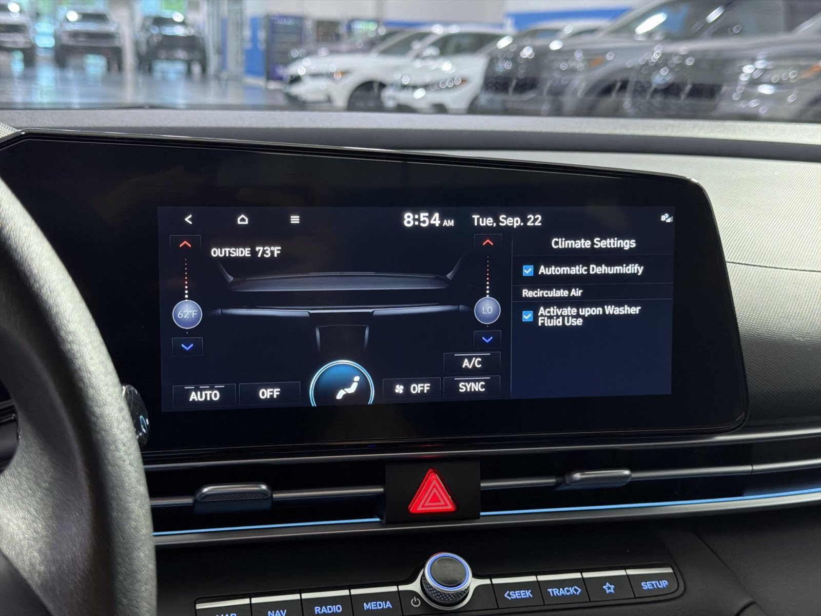 Used 2024 Hyundai Elantra SEL FWD image 21