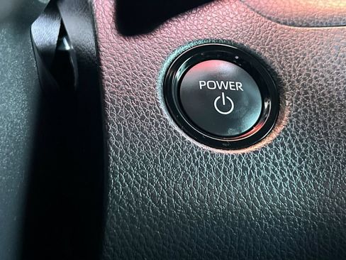 Used 2025 Toyota Camry SE FWD image 23
