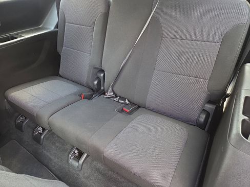 Used 2023 Chevrolet Traverse LT image 19