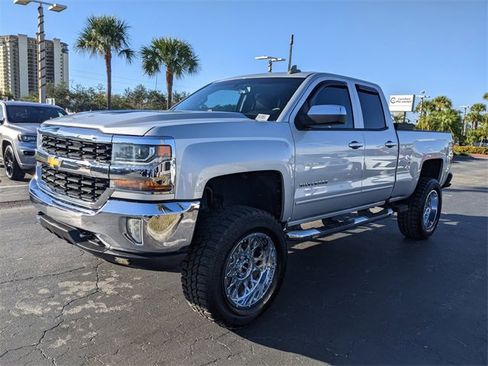 Used 2017 Chevrolet Silverado 1500 LT w/ All Star Edition image 6