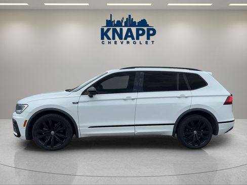 Used 2021 Volkswagen Tiguan SE R-Line FWD image 2